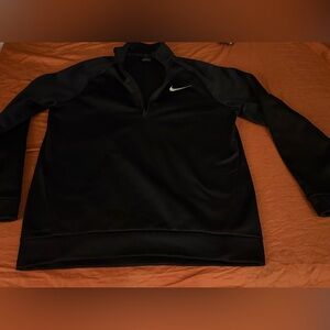 NIKE Men’s Quarter Zip Collared Sweatshirt